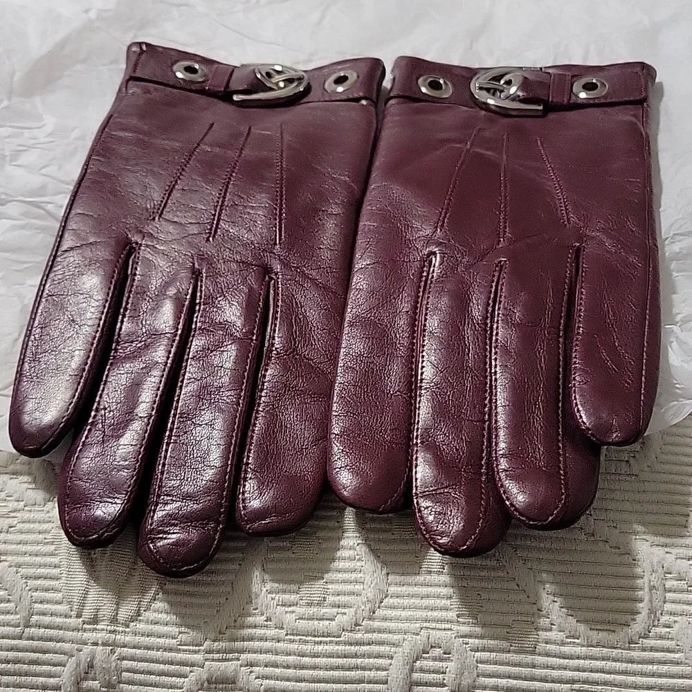 Burgundy Coach 100% Leather  Gloves - Picture 12 of 12